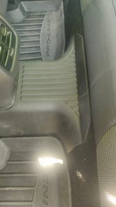 Covoras trecere spate canal median Seat Leon 2012-2019 - Img 3
