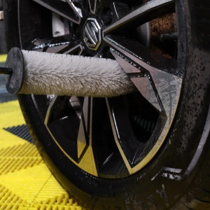 Perie pentru curatat jantele si anvelopele auto