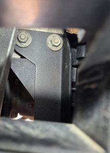Scut motor BMW Seria 5 E60/E61 cu bară normală 2003 - 2010 - Img 6
