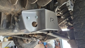 Scut de protecție din aluminiu pentru senzorul brațului de suspensie spate Ford Ranger Raptor 2023 - 2026 - Img 11