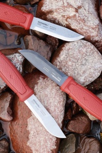 Cutit outdoor Morakniv Kansbol S Dala Red, oțel inoxidabil 12C27, compatibil amnar, teaca inclusa - Img 11