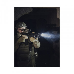 Lanterna tactica Armytek Predator Pro Magnet USB Warm 1400 lm - Img 8