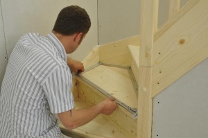 Sablon unghiular din aluminiu pentru trepte cu 48 sine, Hedue - Img 3