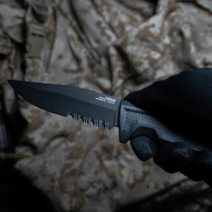 Cutit tactic SOG Recondo FX Black Serrated, otel CRYO 440C, lama partial zimtata 117 mm - Img 8