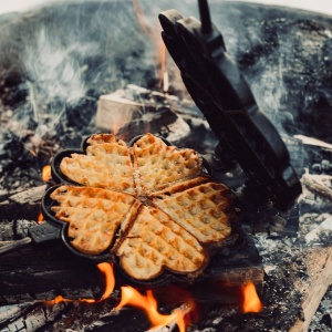Forma pentru vafe din fonta Stabilotherm Vaffeljarn pentru foc de tabara - Img 4