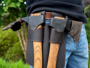 Set-AX1/AX2 Set topor si tesla cioplire lemn AX1 si AX2 cu teaca din piele, BeaverCraft - Img 9