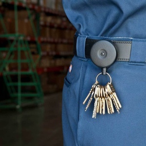 Suport de chei retractabil cu bucla de centura si cablu kevlar de 120 cm, Key-Bak - Img 3