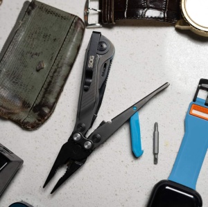 Multitool SOG Flash MT Urban Gray & Cyan, 7 functii, lama CRYO D2, deschidere asistata - Img 6