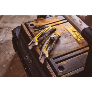 Stanley FMHT10594-0, Cutter Snap-Off FatMax cu blocare prin glisare, 170mm, + o lama segmentata 18mm - Img 3