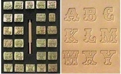 Set de stante "Alfabet arta pielarie " pielarie, Leder haus