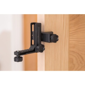 Stanley STHT77498-1, nivela laser cubix cu linie in cruce, lumina rosie, auto-nivelare, prindere cu clema, QuickLink, raza actiune 12m, include 2 baterii AA, clema si husa - Img 9