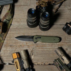 Cutit pliabil SOG Pentagon XR OD Green 12-61-02-57, lama Spear Point CTS XHP Black TiNi, XR Lock, Flipper, maner G10 OD Green, EDC Tactical - Img 7