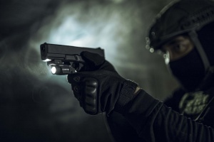Lanterna tactica Armytek Buckler M1 White 700 lm pentru pistol, cu montura Glock si Picatinny - Img 5