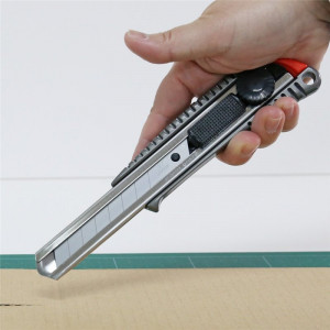 SL-700GP Cutter metalic siguranta/ retractabil 18 mm, NT Cutter - Img 10
