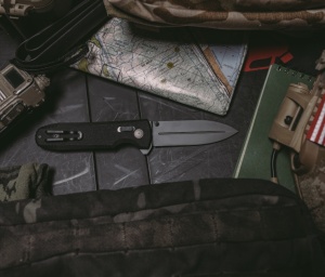 Cutit pliabil SOG Pentagon XR LTE Black 12-61-05-57, lama Spear Point CTS XHP Black TiNi, XR Lock, Flipper, maner G10 Black cu liner-e Carbon Fiber, EDC Tactical - Img 10
