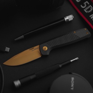 Cutit pliabil SOG Terminus SJ LTE Carbon Gold TM1007-BX, lama Drop Point CPM S35VN TiNi Gold, Slip Joint, Nail Nick, maner Carbon Fiber, EDC Premium - Img 9
