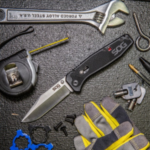 Cutit pliabil SOG Flare FLA1001-CP, lama Clip Point 8Cr13MoV Satin, deschidere asistata S.A.T., Arc Lock, maner GRN, EDC - Img 8