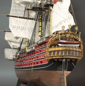 Navomodel nava de linie Santisima Trinidad, scara 1:84 - Artesania Latina - Img 1