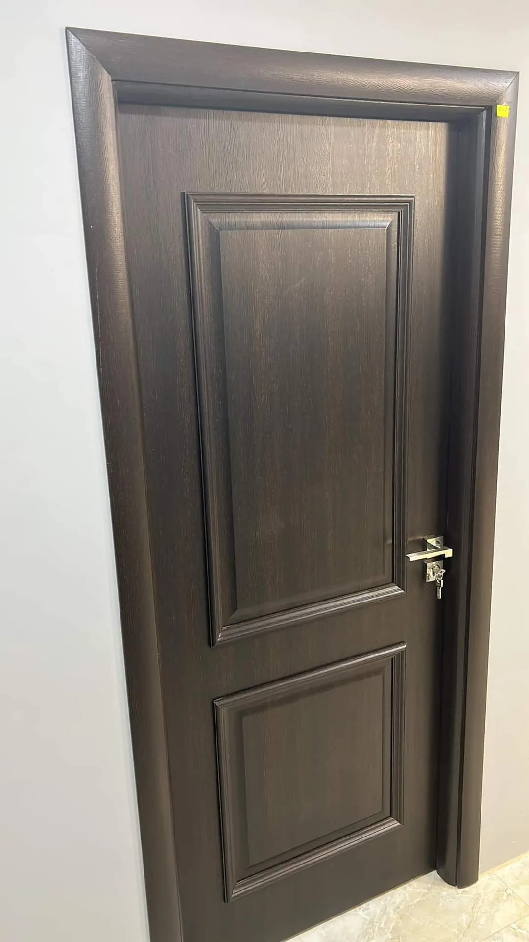 Интериорна врата Novo Doors ND09 LUX PREMIUM Венге, монтирана при клиент
