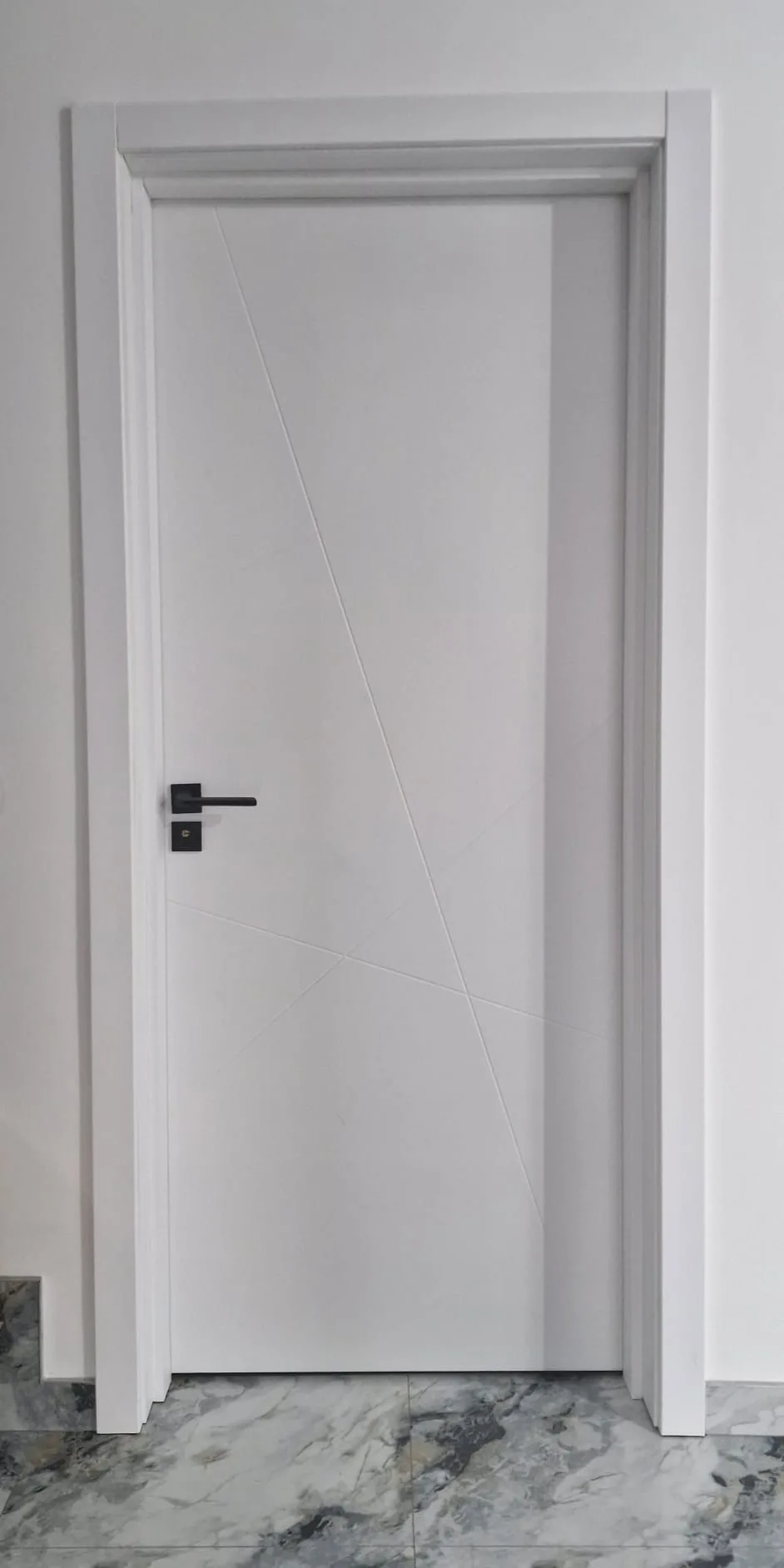 Интериорна врата Novo Doors ND170 LUX PREMIUM, монтирана при клиент