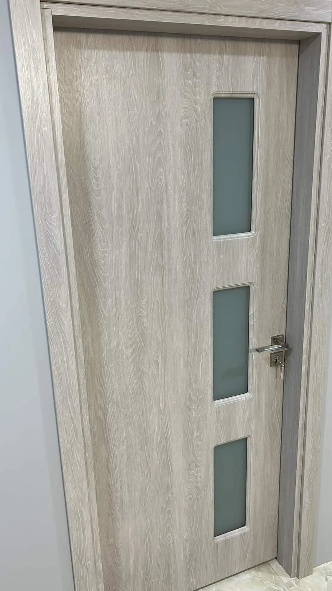 Интериорна врата Novo Doors ND316 STANDARD Светлосив, монтирана при клиент