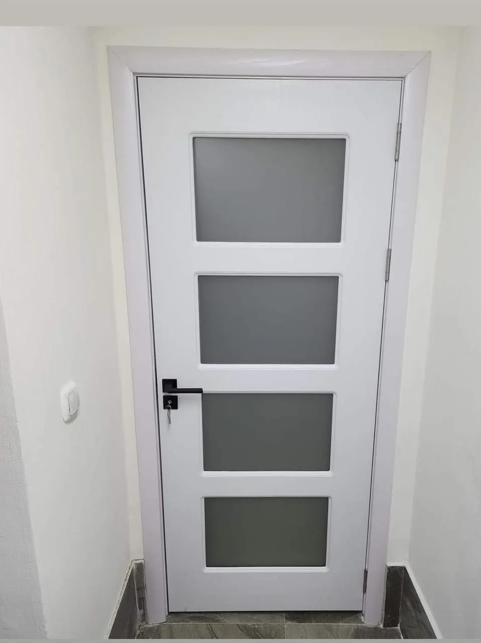 Интериорна врата Novo Doors ND317 STANDARD Бял, монтирана при клиент