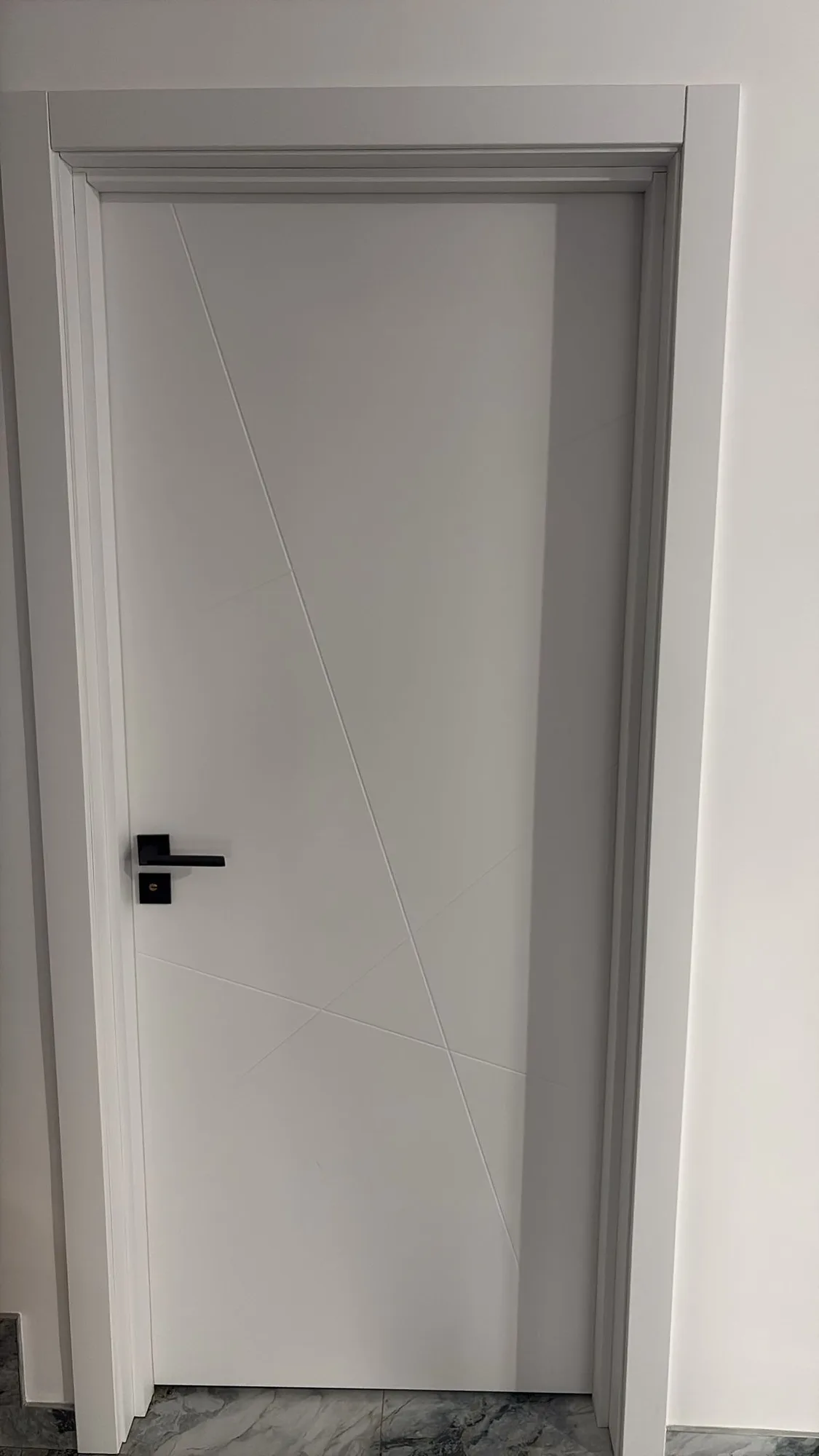 Интериорна врата Novo Doors NDF06 LUX PREMIUM, монтирана при клиент