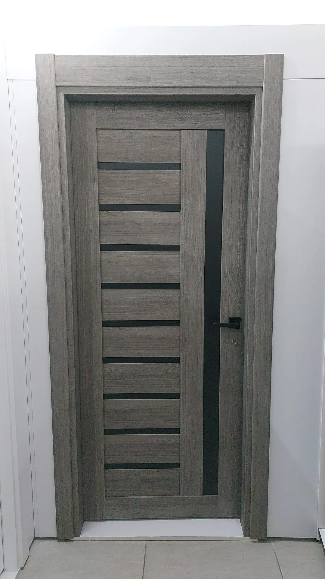 Интериорна врата Novo Doors NDM01 LUX PREMIUM, монтирана при клиент