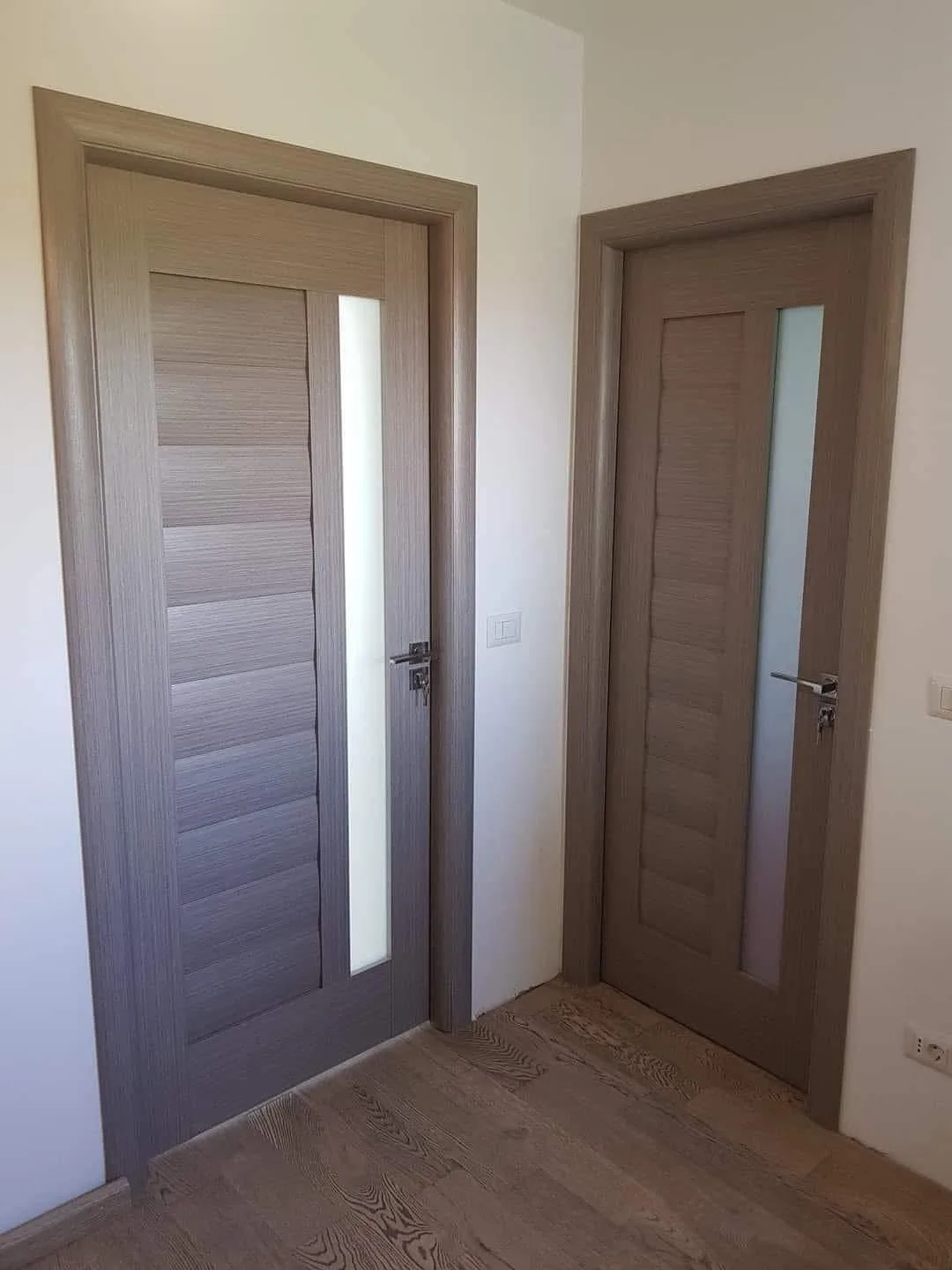 Usa de interior Novo Doors ND03 LUX PREMIUM Gri montata la client