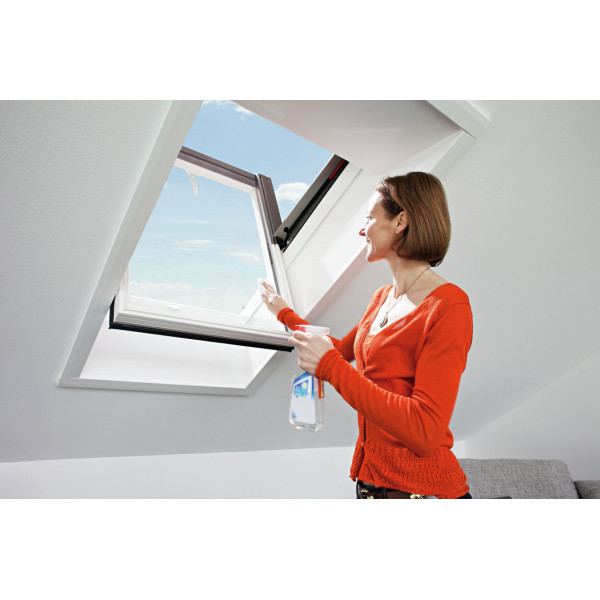 Fereastra mansarda din PVC cu 2 sticle, 54x78cm, cu termoizolatie ROTO