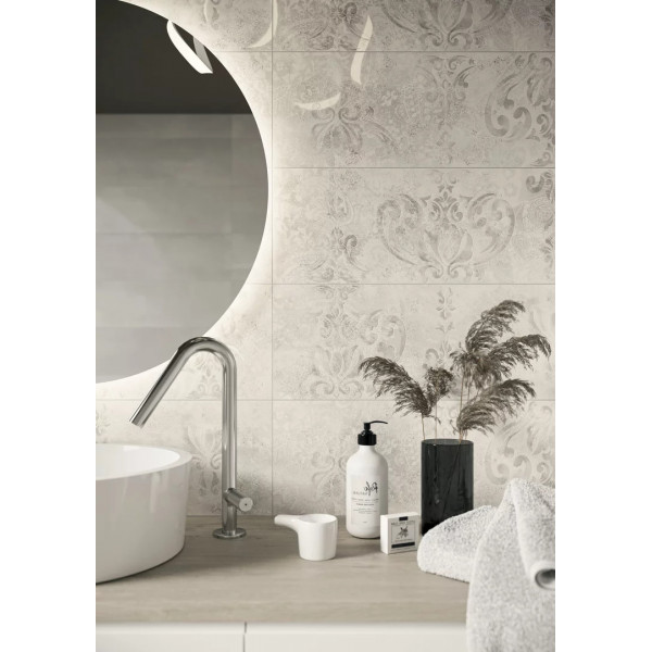 Faianta SILENCE SILVER SCIANA CARPET DEKOR POLYSK gri cu insertii, baie bcuatarie, rectificata 25x75cm Paradyz - Img 2