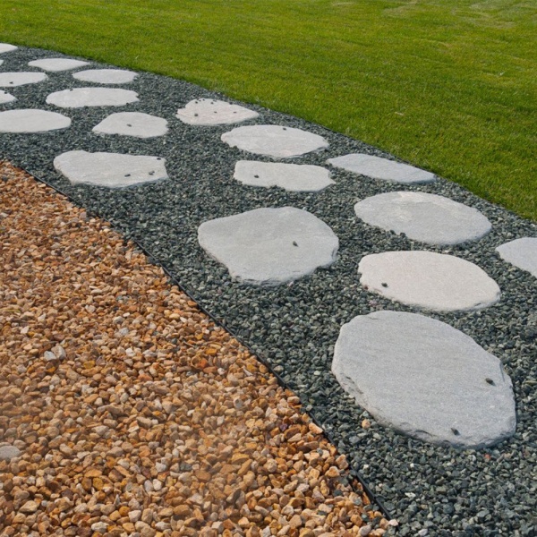 pasi de gradina japonezi decorativi