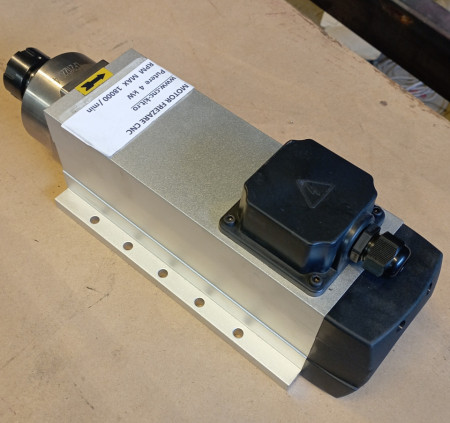 Spindle 4 kW + invertor 4 kW 220 V.