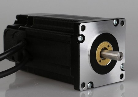 Motor hibrid Close Loop Hybrid 8,2 Nm + driver
