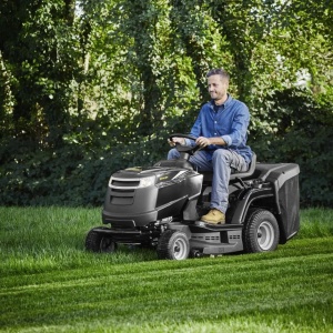 Tractoras de tuns iarba Alpina AT4 84 A - Img 2