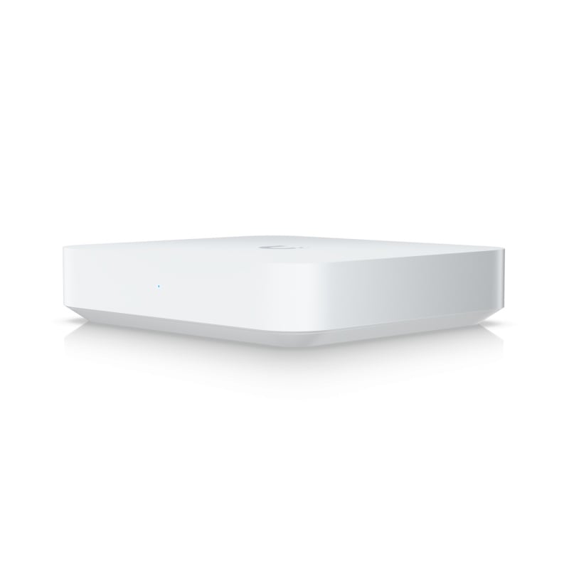 Ubiquiti UXG-Max Gateway Max, procesor Quad-core ARM® Cortex®-A53 la 1,5 GHz, memorie 2 GB DDR4, LAN:(4) porturi RJ45 2,5 GbE, WAN: (1) port RJ45 2,5 GbE, alimentare USB tip C (5V/3A)