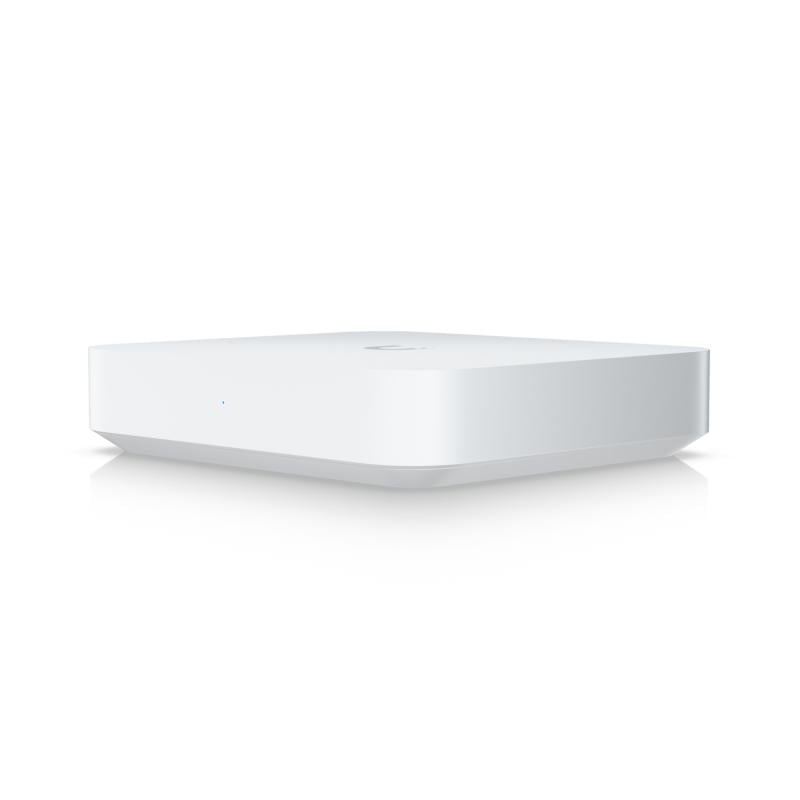 Ubiquiti UXG-Max Gateway Max, procesor Quad-core ARM® Cortex®-A53 la 1,5 GHz, memorie 2 GB DDR4, LAN:(4) porturi RJ45 2,5 GbE, WAN: (1) port RJ45 2,5 GbE, alimentare USB tip C (5V/3A) - 1 | YEO