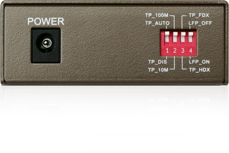 Omada 10/100 Mbps RJ45 to 100 Mbps Single-mode SC WDM Bi-Directional Fiber Converter PORT: 1× 100Mbps SC Port, 1× 10/100M RJ45 Port (Auto MDI/MDIX) SPEC: Full-duplex, Tx:1550 nm, Rx:1310 nm, Up to 20 km, Chassis TL-MC1400 Rack-mountable