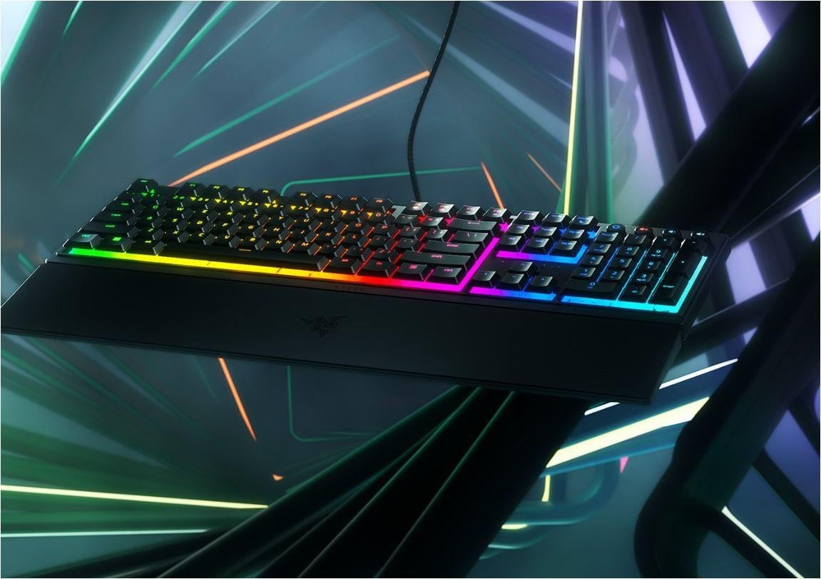 Tastatura Razer Ornata V3 - Low Profile Gaming TECH SPECS SWITCH TYPE Razer™ Mecha-Membrane Switches APPROXIMATE SIZES Full Size LIGHTING 10 Razer Chroma™ RGB Lighting Zones WRIST REST Yes ONBOARD MEMORY None MEDIA KEYS Dedicated Media Controls