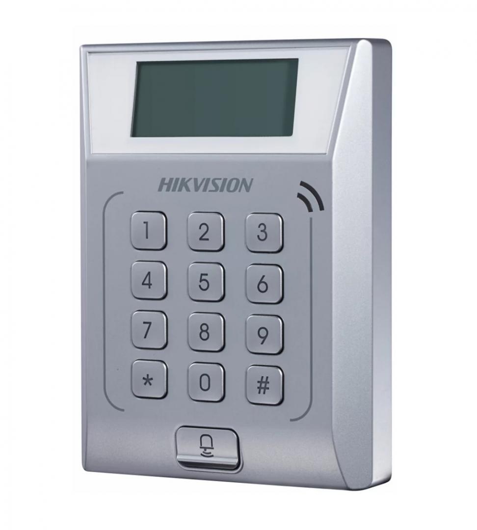 Cititor standalone cu tastatura si card proximitate Hkvision DS-K1T802M, suporta cartele MIFAE, capacitate 3000 carduri si 10000 evenimente, autentificare: card, card si parola,display 128x64, Exit Button × 1, Door Sensor × 1, Doorbell × 1, E-lock