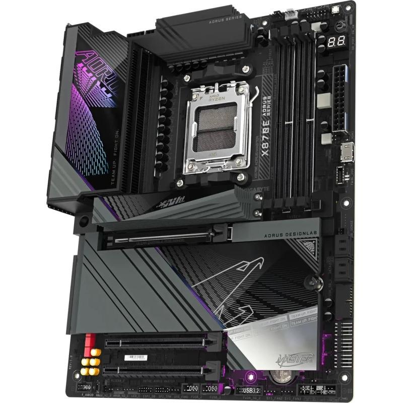 Placă de bază GIGABYTE X870E AORUS MASTER AM5 – Performanță de vârf pentru procesoarele AMD Ryzen 9000, suport DDR5 până la 8600MHz, PCIe 5.0, Wi-Fi 7 și USB4 - 3 | YEO