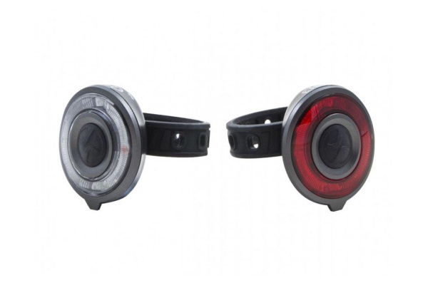 Set lumini far+stop, 2 LED-uri rosii, 2 LED-uri uri albe, Baterii: 2 x 2 CR2032 3V, Greutate: 2x35gr, Autonomie:70/95 h
