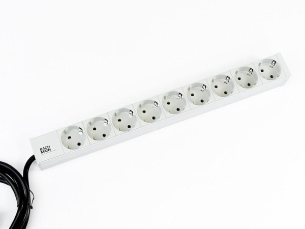 Bachmann IT PDU 9x prize Schuko, in Schuko, impamantare, fara intrerupator, 2 metri, RAL 7035, Aluminiu