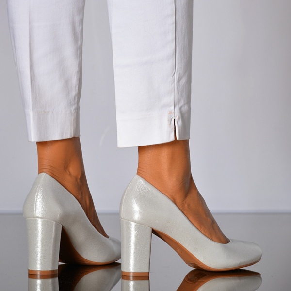 Pantofi Cu Toc Dama Paola Argintii- Need 4 Shoes