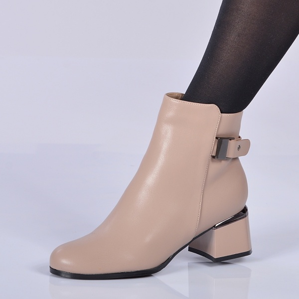 Botine Soraya Bej