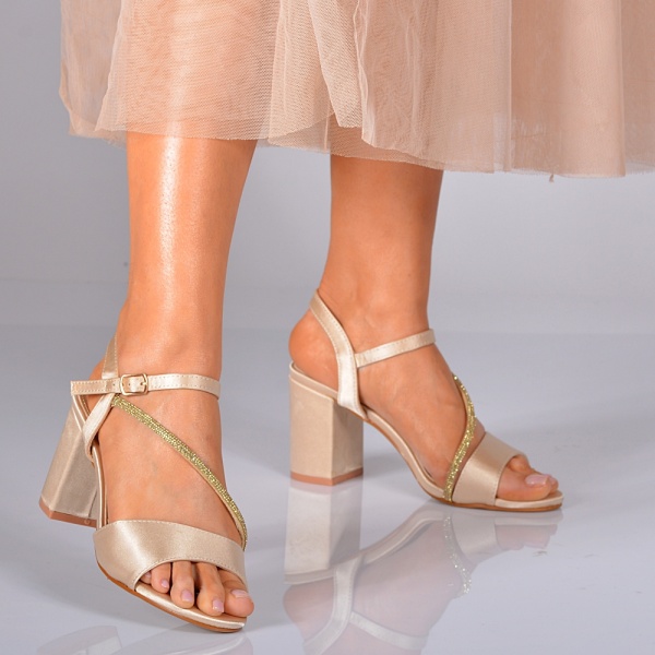 Sandale Dama Cu Toc Gessy Aurii- Need 4 Shoes