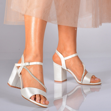 Sandale Dama Cu Toc Gessy Albe- Need 4 Shoes