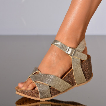 Sandale Cu Platforma Raya Aurii- Need 4 Shoes