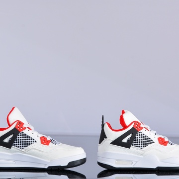 Adidasi Dama Max Alb/Rosu- Need 4 Shoes