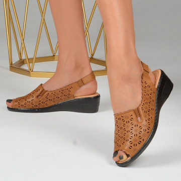 Sandale cu platforma Isabel Camel - Need 4 Shoes